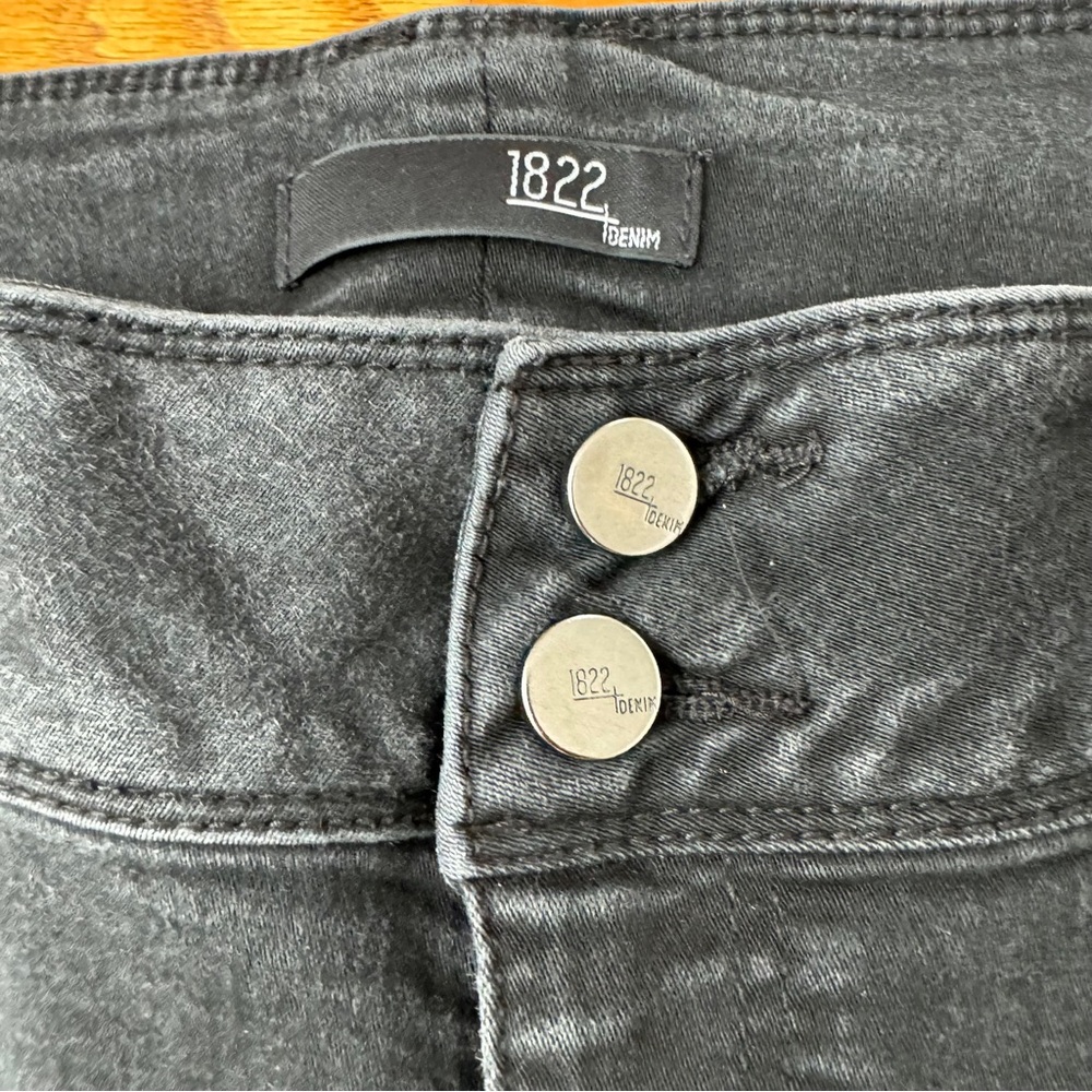 1822 Denim Women's Black Capri Jeans Size 18W - Picture 9 of 10